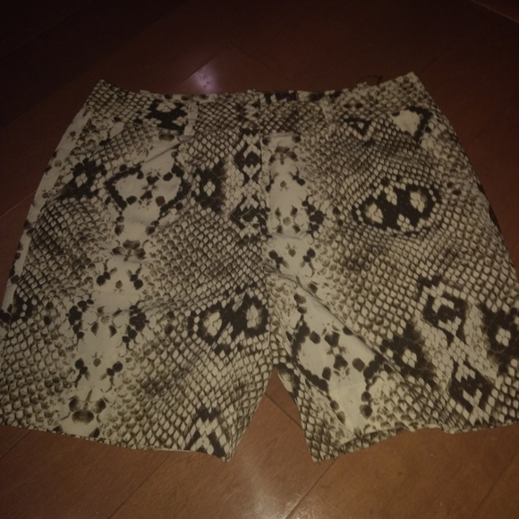 Snakeskin shorts - Picture 1 of 4